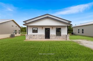 1107 E Navarro Avenue, Mart, TX 76664