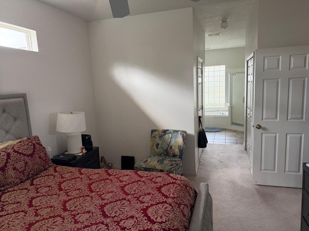 Image 6 of property listing at 471 HOLBORN LOOP, Davenport, FL 33897