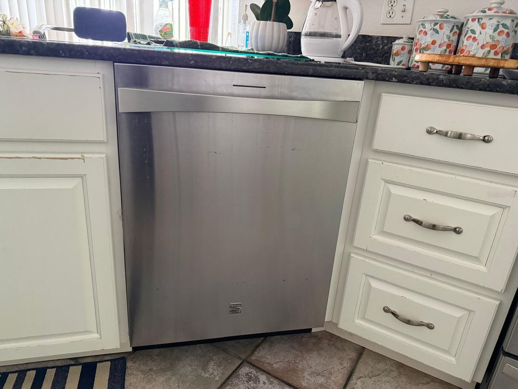 Image 7 of property listing at 471 HOLBORN LOOP, Davenport, FL 33897