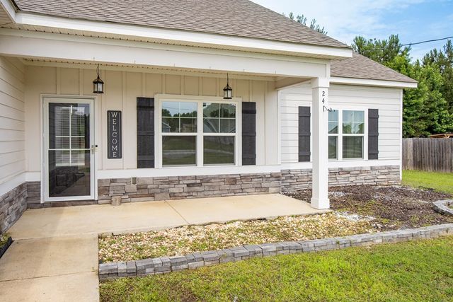 24 Belmont Drive, Fort Mitchell, AL 36856