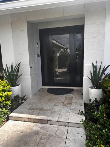 5569 Wind Drift Ln, Boca Raton, FL 33433
