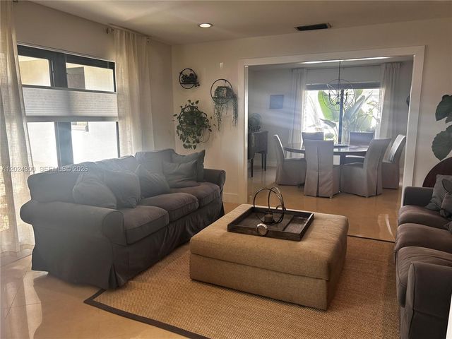 5569 Wind Drift Ln, Boca Raton, FL 33433