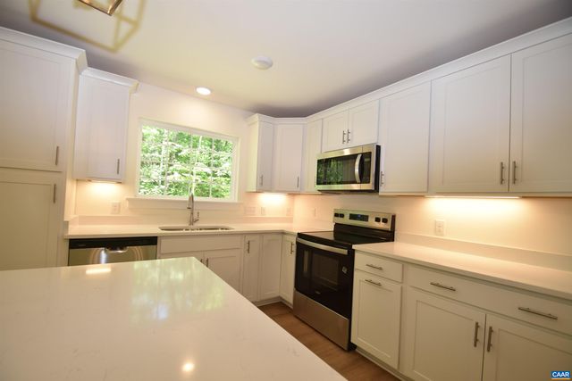 459 LAKE RD HL12B, Troy, VA 22974