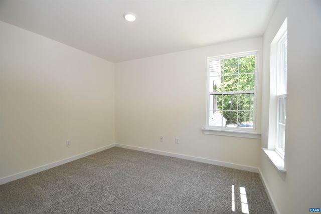 459 LAKE RD HL12B, Troy, VA 22974
