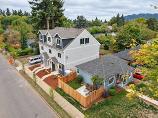 9144 Se ALDER St, Portland, OR 97216
