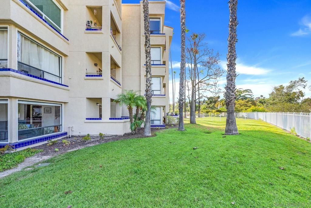 12132 Royal Birkdale Row 104E, San Diego, CA 92128 — photo 2