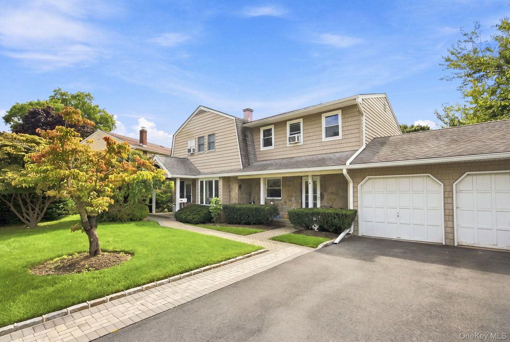 5 Conway Court, Glen Cove, NY 11542 — photo 3