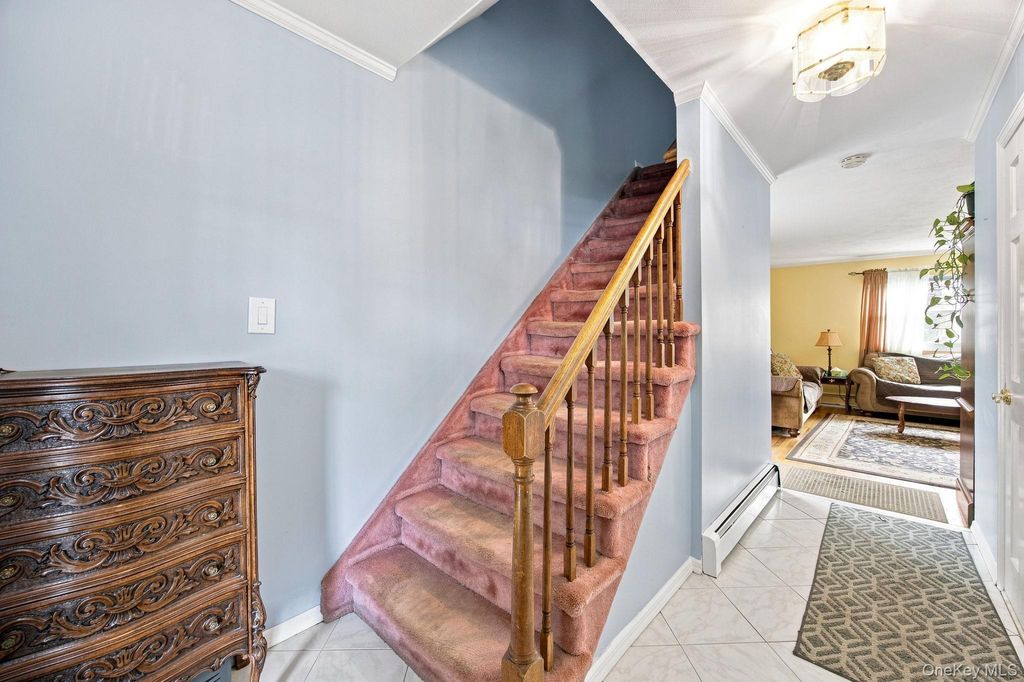 5 Conway Court, Glen Cove, NY 11542 — photo 5