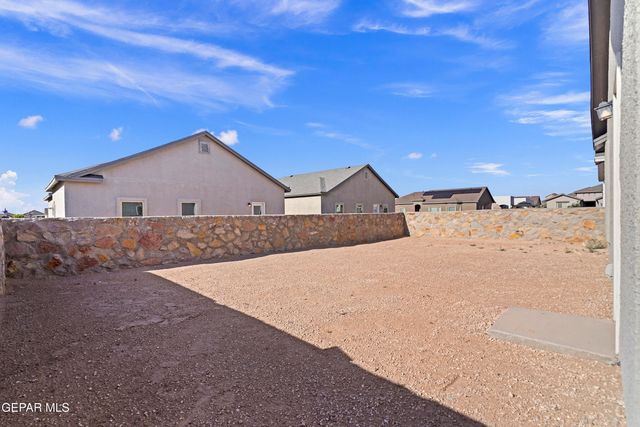 13853 Summer Story Avenue, Horizon City, TX 79928