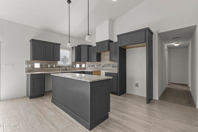 13853 Summer Story Avenue, Horizon City, TX 79928