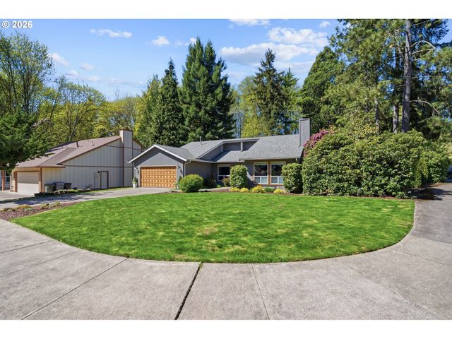 1306 TAMARISK Dr, West Linn, OR 97068