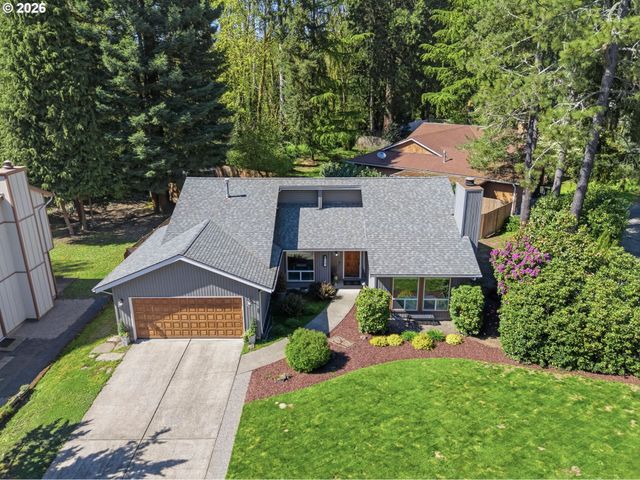 1306 TAMARISK Dr, West Linn, OR 97068