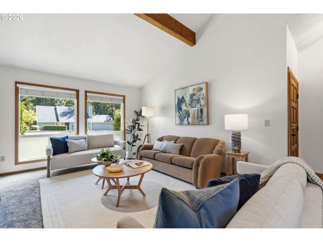 1306 TAMARISK Dr, West Linn, OR 97068