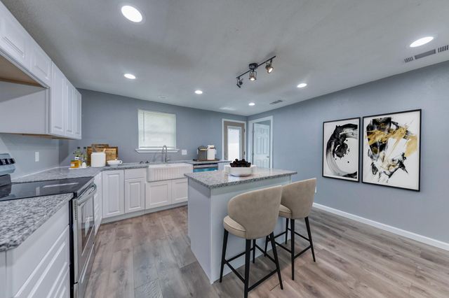 2816 Van Horn Avenue, Fort Worth, TX 76111