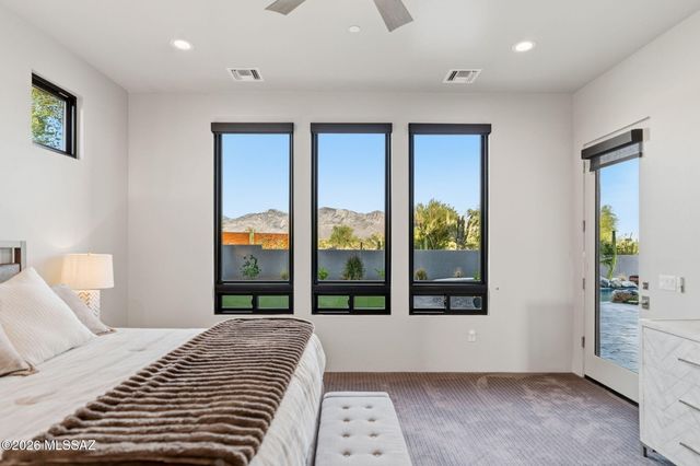 11930 N Mesquite Sunset Place, Oro Valley, AZ 85742