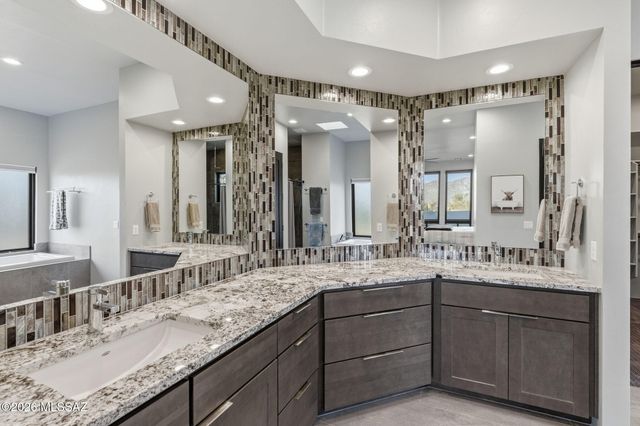11930 N Mesquite Sunset Place, Oro Valley, AZ 85742