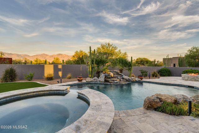11930 N Mesquite Sunset Place, Oro Valley, AZ 85742