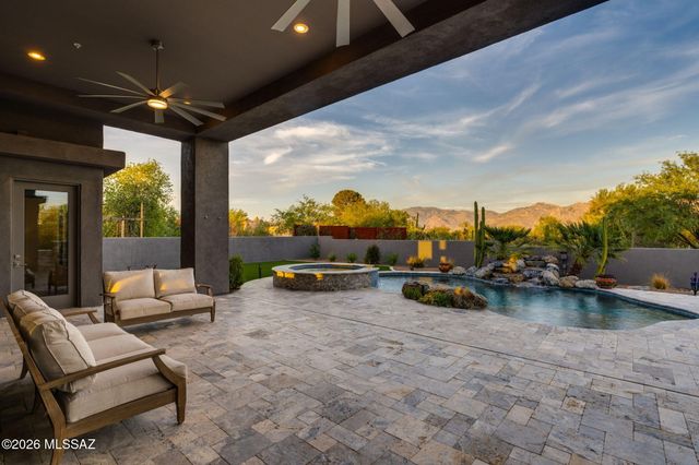 11930 N Mesquite Sunset Place, Oro Valley, AZ 85742
