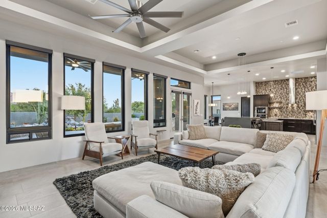 11930 N Mesquite Sunset Place, Oro Valley, AZ 85742