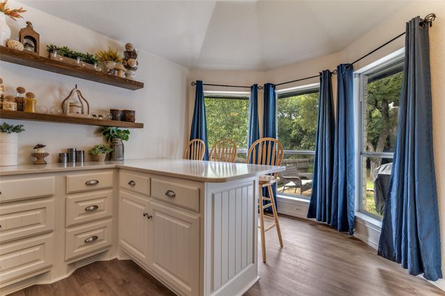 1217 Banks Street, River Oaks, TX 76114