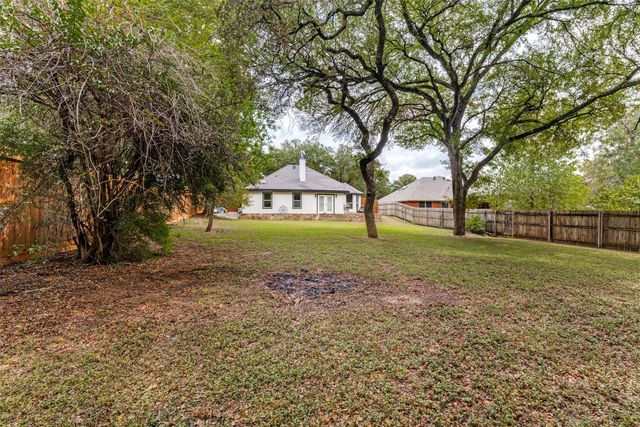 1217 Banks Street, River Oaks, TX 76114