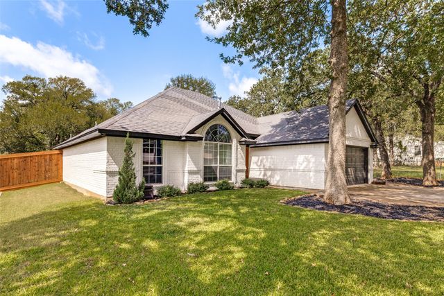 1217 Banks Street, River Oaks, TX 76114
