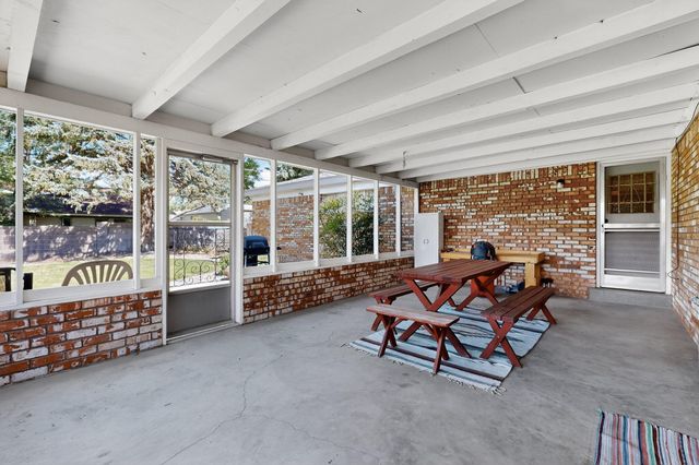 1414 California Street NE, Albuquerque, NM 87110