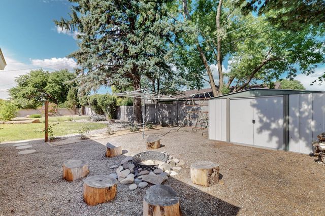 1414 California Street NE, Albuquerque, NM 87110