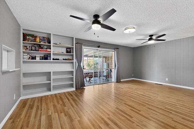 1414 California Street NE, Albuquerque, NM 87110