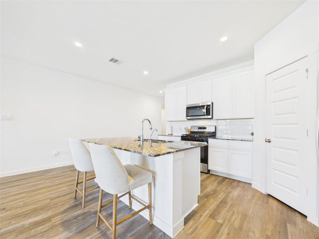 4206 Butler Point Lane, League City, TX 77573