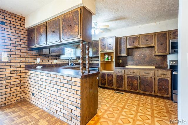 4188 W Four Ridge Road, House Springs, MO 63051