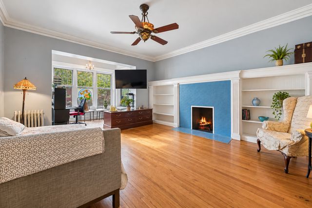 5330 S Hyde Park Boulevard 1S, Chicago, IL 60615