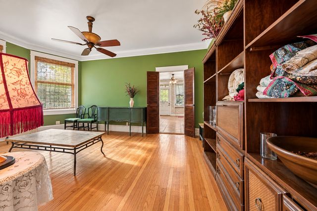 5330 S Hyde Park Boulevard 1S, Chicago, IL 60615