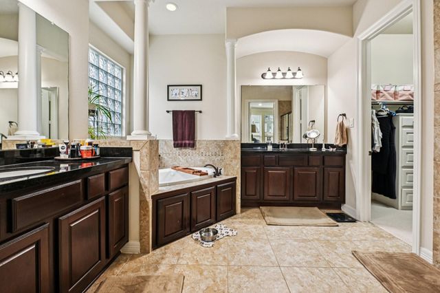 13909 N Lake Branch Lane, Houston, TX 77044