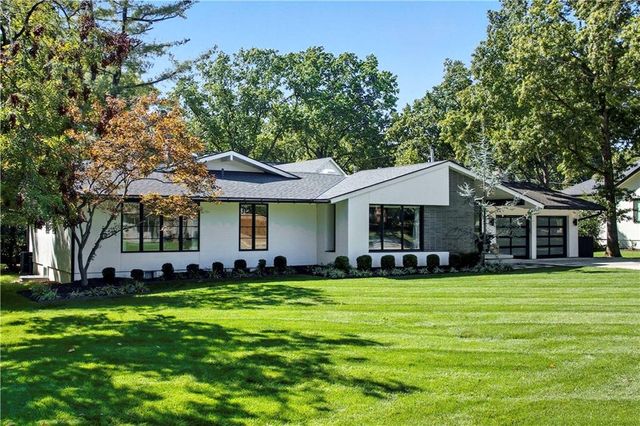 6536 Granada Drive, Prairie Village, KS 66208