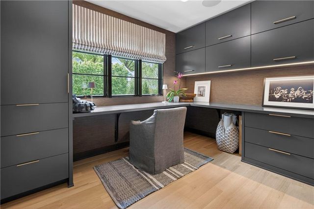 6536 Granada Drive, Prairie Village, KS 66208