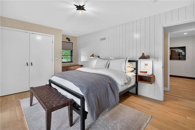 6536 Granada Drive, Prairie Village, KS 66208