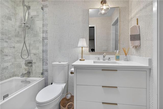 6536 Granada Drive, Prairie Village, KS 66208