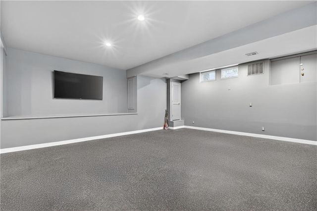6536 Granada Drive, Prairie Village, KS 66208