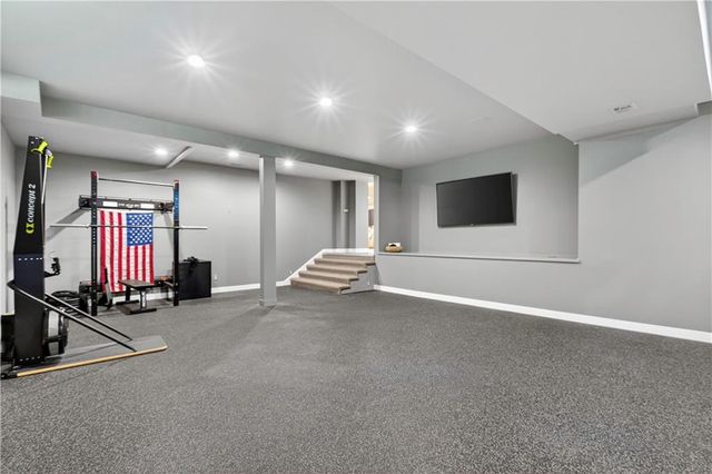 6536 Granada Drive, Prairie Village, KS 66208