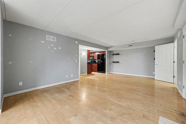 460 E Fulton Street 2, Grand Rapids, MI 49503