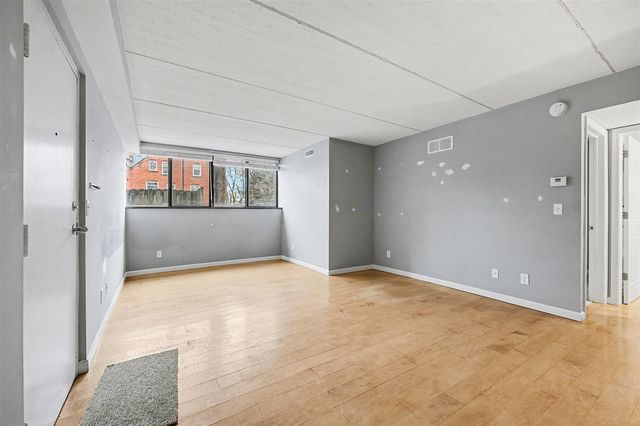 460 E Fulton Street 2, Grand Rapids, MI 49503