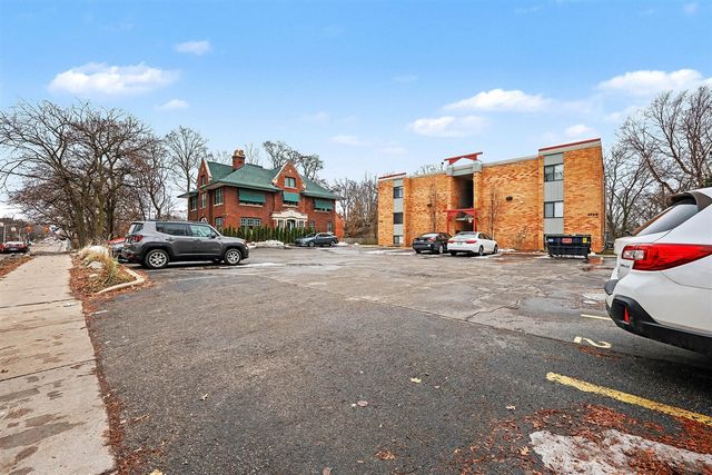 460 E Fulton Street 2, Grand Rapids, MI 49503