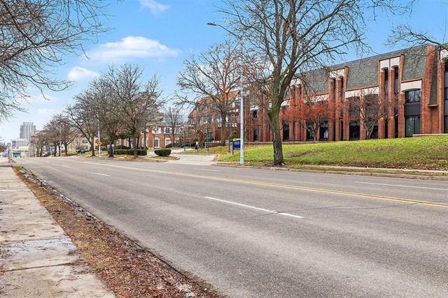 460 E Fulton Street 2, Grand Rapids, MI 49503