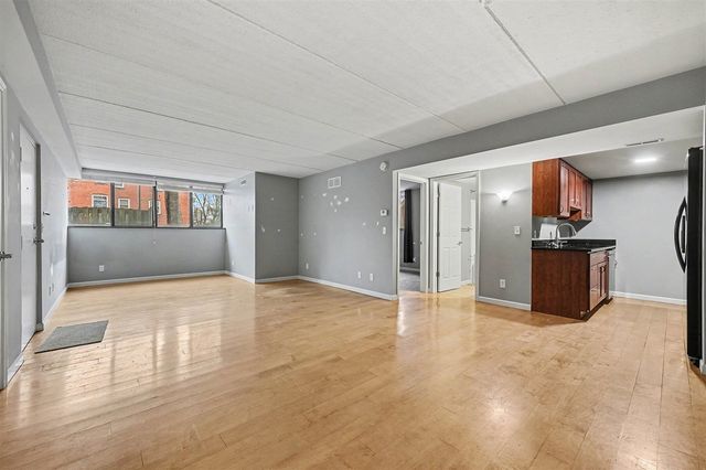 460 E Fulton Street 2, Grand Rapids, MI 49503