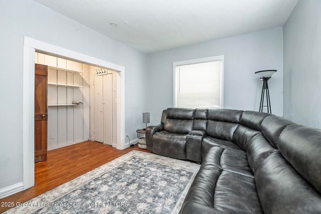 1024 Eureka Street, Lansing, MI 48912