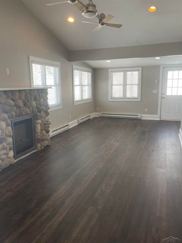 6034 Plymouth Drive, Brighton, MI 48116