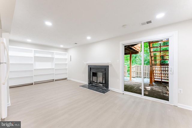 6226 MOCKINGBIRD POND TER, Burke, VA 22015