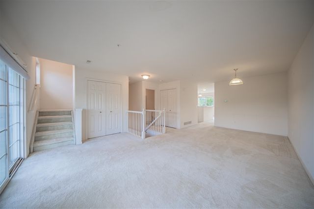 2934 Barclay Way, Ann Arbor, MI 48105