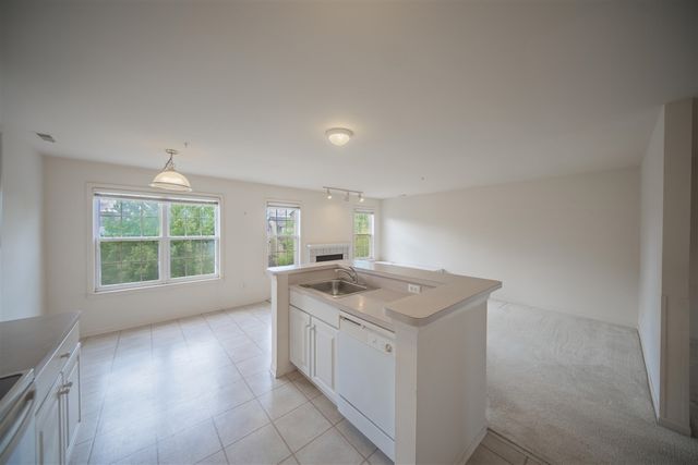 2934 Barclay Way, Ann Arbor, MI 48105